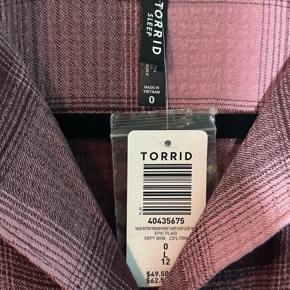 NWT Torrid Flannel top - Picture 3 of 5